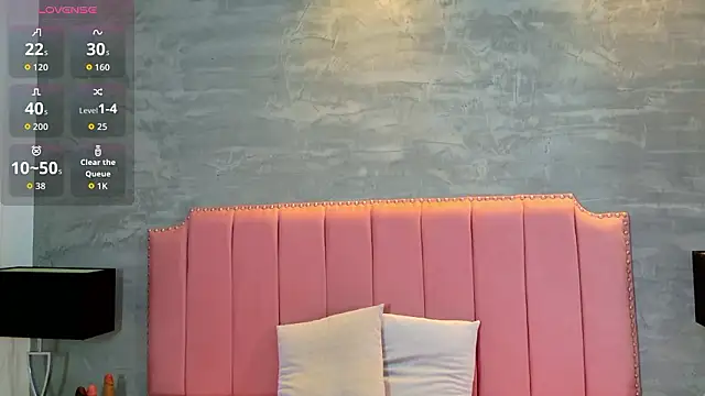 Alaia Colins online show from March 6, 2026, 1:00 am