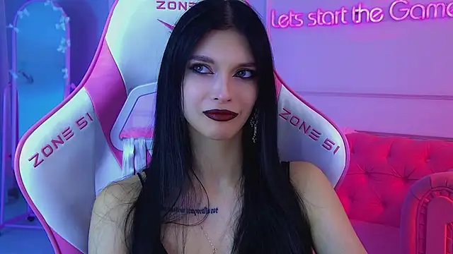 Snapshot of BeverlyMost chatting on June 12, 2026, 6:44 am BeverlyMost online show from June 12, 2026, 6:44 am