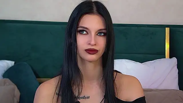 Snapshot of BeverlyMost chatting on February 27, 2026, 10:26 am BeverlyMost online show from February 27, 2026, 10:26 am