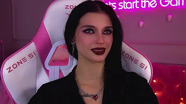 BeverlyMost online show from December 4, 2025, 6:34 am