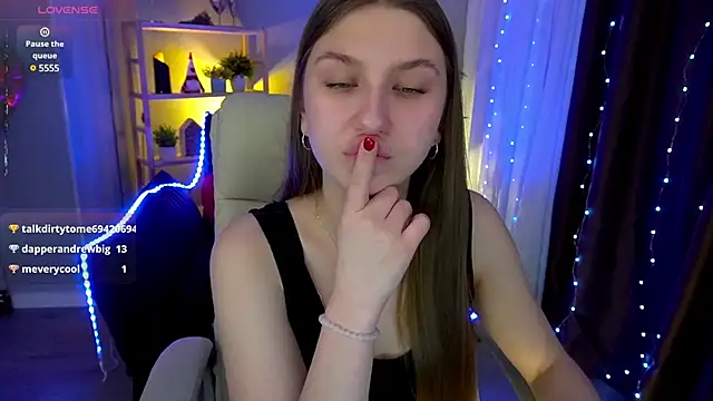 AureliaBliss  online show from March 3, 2025, 4:15 pm