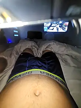 Snapshot of j0nathan00 chatting on November 5, 2025, 10:18 am j0nathan00 online show from November 5, 2025, 10:18 am