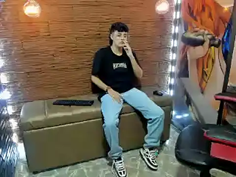 Snapshot of kari_daka chatting on March 21, 2025, 8:40 pm kari daka online show from March 21, 2025, 8:40 pm