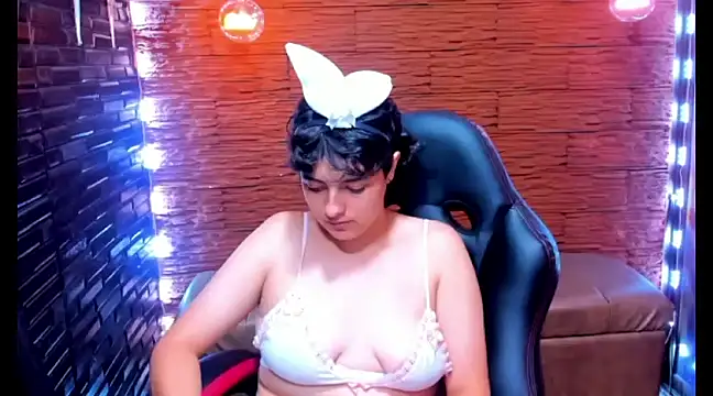 Snapshot of kari_daka chatting on February 23, 2025, 12:30 am kari daka online show from February 23, 2025, 12:30 am