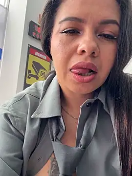 Snapshot of Ariana-07 chatting on May 8, 2026, 1:26 pm Ariana-07 online show from May 8, 2026, 1:26 pm