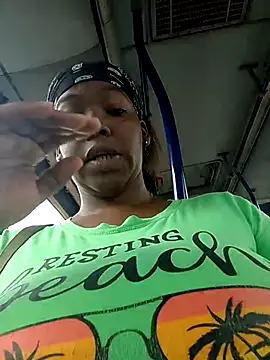 ValkiriaContee online show from October 19, 2025, 7:38 pm