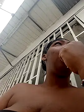 ValkiriaContee online show from November 5, 2025, 3:26 pm