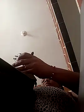 ValkiriaContee online show from November 1, 2025, 6:24 pm