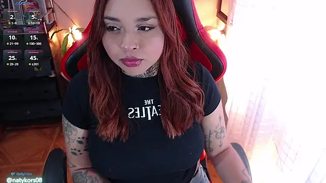 Snapshot of natyk_m chatting on April 20, 2026, 3:35 pm natyk m online show from April 20, 2026, 3:35 pm