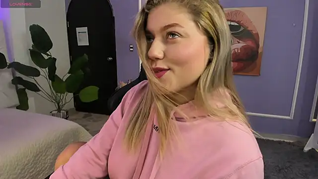 Snapshot of alaia_greyy chatting on November 20, 2025, 1:23 pm alaia greyy online show from November 20, 2025, 1:23 pm