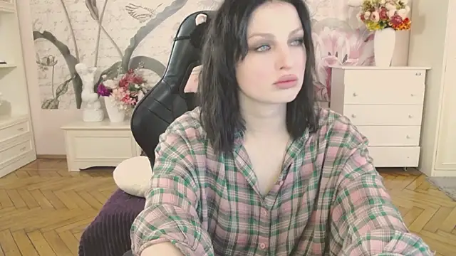 BritneyBarker online show from March 17, 2026, 8:23 pm