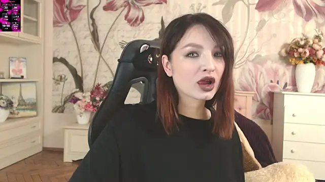 BritneyBarker online show from October 30, 2025, 7:17 am