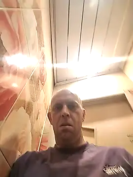 MaxDevilWhite online show from November 9, 2025, 10:36 pm