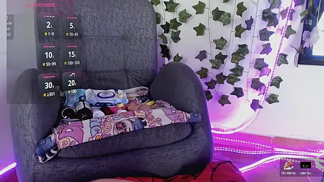 saray  jones online show from March 26, 2026, 3:32 pm