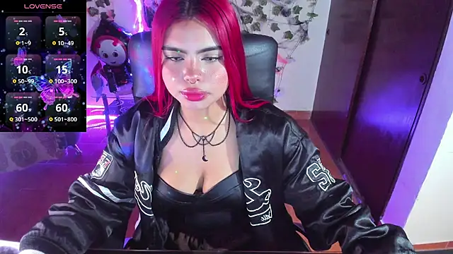 saray  jones online show from October 7, 2025, 12:39 pm