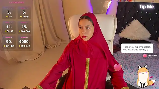 NaylaSaadi online show from February 17, 2025, 12:27 pm