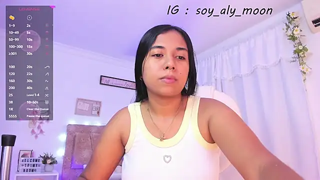 soy aly moon online show from September 10, 2025, 10:09 pm