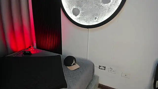 Martshall09 online show from October 23, 2025, 9:35 pm