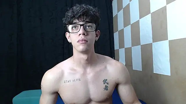 HENRY SENNI online show from January 23, 2025, 3:54 pm