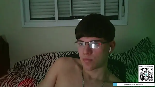 vitorsafado19 online show from October 19, 2025, 5:10 am