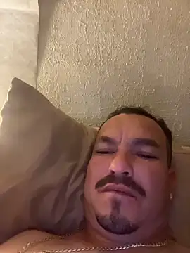 Snapshot of paullliliu chatting on December 23, 2025, 10:25 am paullliliu online show from December 23, 2025, 10:25 am