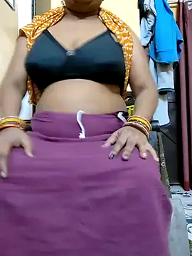 SEXY-NUTAN online show from January 29, 2025, 7:53 pm