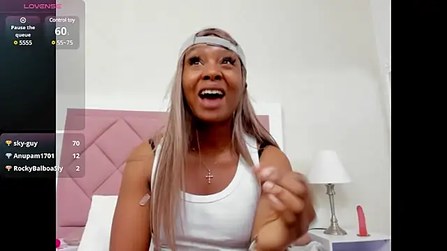 JennCarter  online show from February 13, 2025, 1:50 am