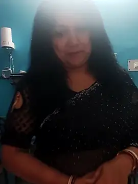 horny lizia online show from February 23, 2026, 4:40 pm