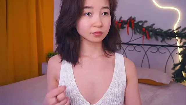 VeronaCritchlow online show from March 10, 2026, 7:01 am