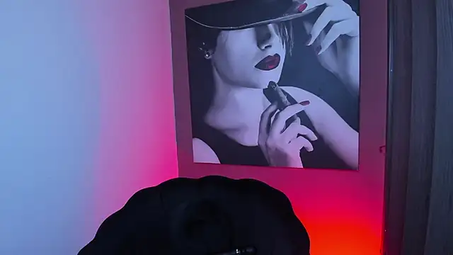 QueenOfHaze online show from November 21, 2025, 3:22 pm