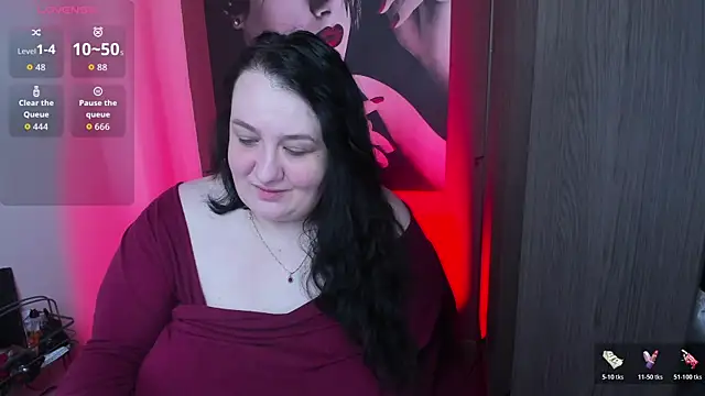 QueenOfHaze online show from May 7, 2026, 8:17 am