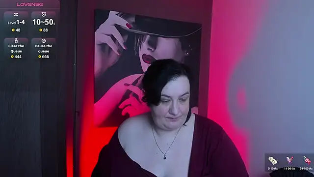 QueenOfHaze online show from May 26, 2026, 8:12 am