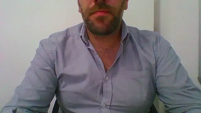 Snapshot of _tuga_man_ chatting on September 22, 2025, 12:44 pm  tuga man  online show from September 22, 2025, 12:44 pm
