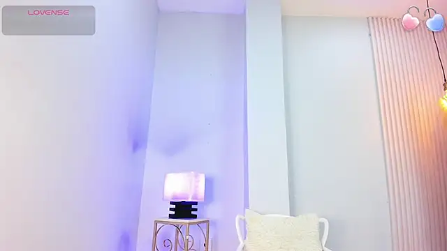 Snapshot of alana_rossetti chatting on July 20, 2026, 12:07 pm alana rossetti online show from July 20, 2026, 12:07 pm