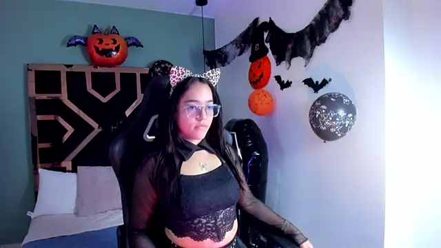 Snapshot of Billie_Jhonson_ chatting on October 13, 2025, 6:53 pm Billie Jhonson online show from October 13, 2025, 6:53 pm