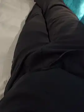 Snapshot of randit7 chatting on December 2, 2025, 2:19 pm randit7 online show from December 2, 2025, 2:19 pm