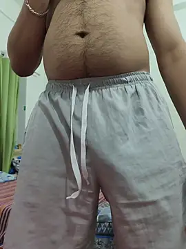 Snapshot of randit7 chatting on November 12, 2025, 1:15 pm randit7 online show from November 12, 2025, 1:15 pm