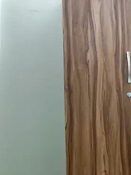 Snapshot of randit7 chatting on October 17, 2025, 1:46 pm randit7 online show from October 17, 2025, 1:46 pm