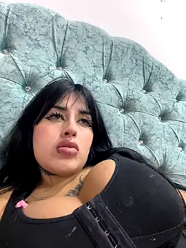 Snapshot of Girl_milk7 chatting on September 27, 2025, 5:57 am Girl milk7 online show from September 27, 2025, 5:57 am