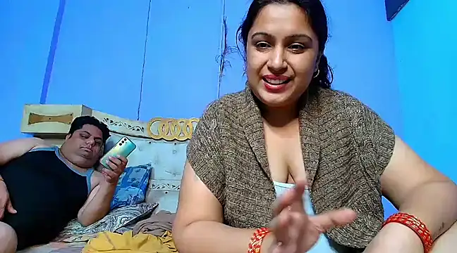 Sophia James online show from February 12, 2025, 5:37 pm