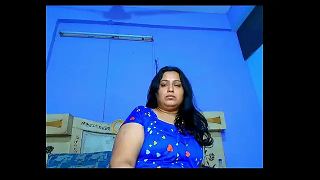 Sophia James online show from January 25, 2025, 5:19 pm