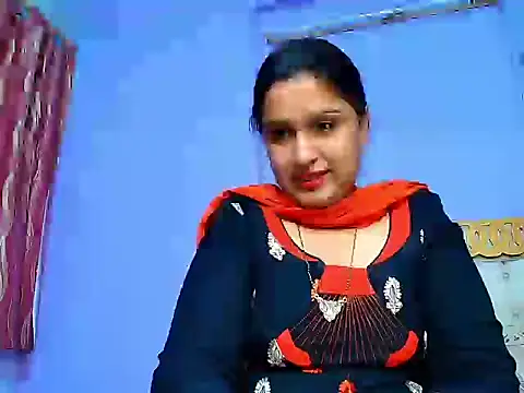 Sophia James online show from February 6, 2025, 12:04 pm