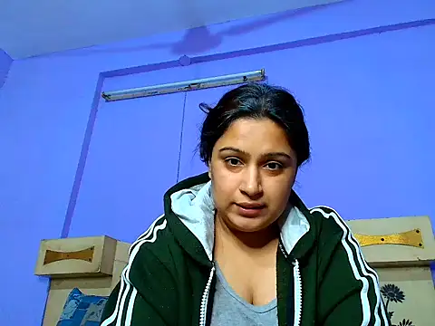 Sophia James online show from January 27, 2025, 7:45 am