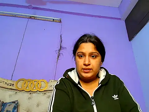 Sophia James online show from January 26, 2025, 10:55 am