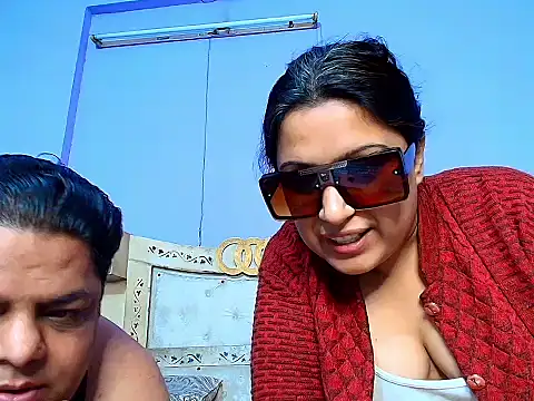 Sophia James online show from February 5, 2025, 6:37 pm