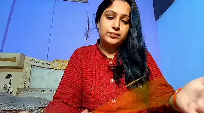 Sophia James online show from February 4, 2025, 8:35 am