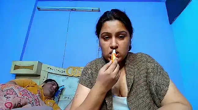 Sophia James online show from February 14, 2025, 5:14 pm