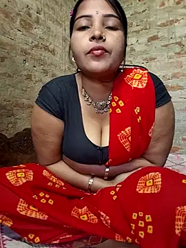 Snapshot of Simrandeshipp chatting on February 11, 2026, 5:40 am Simrandeshipp online show from February 11, 2026, 5:40 am