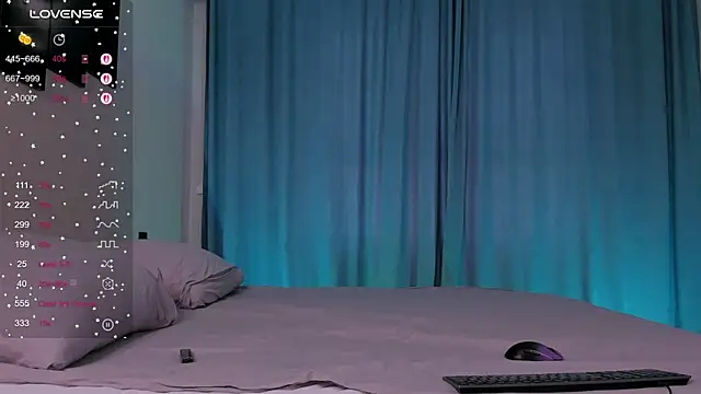 Shiny Jennifer online show from November 29, 2025, 6:24 am