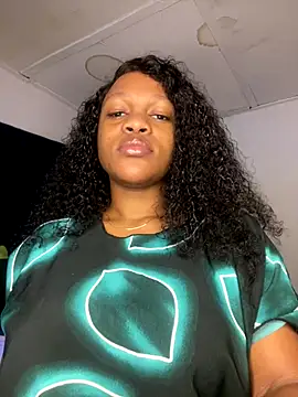 Boneca25 online show from October 23, 2025, 8:35 am